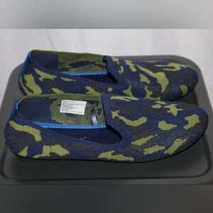 Serra Blue & Green Camouflage Slip-On Flats. Size 8.